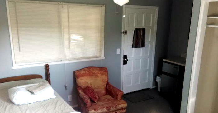 Alger Motel (Old Alger Motel) - Web Listing (newer photo)